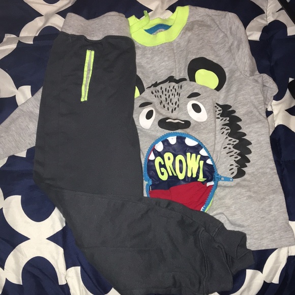 Set - Picture 3 of 3